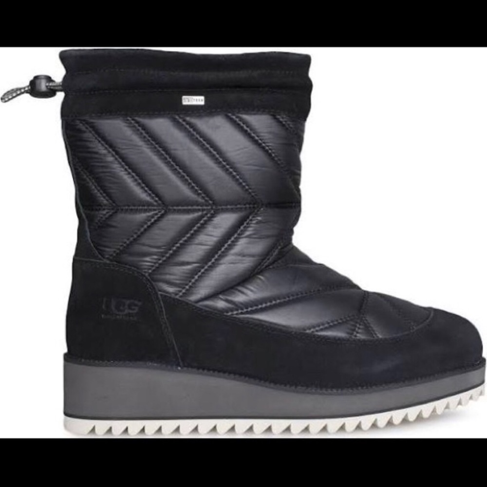 UGG Beck Snow Boots SZ 7 New w/o box